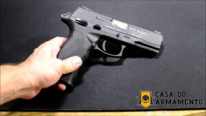 Pistola Taurus PT 840